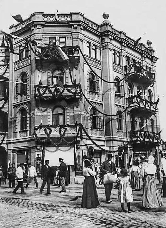 Что скрывает 70-метровый проезд в центре Ялты: история графов, революция и съёмки фильма