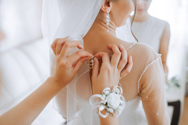 Как праздновать свадьбу в 2025-2026 годах? Современные традиции и актуальные старинные обычаи