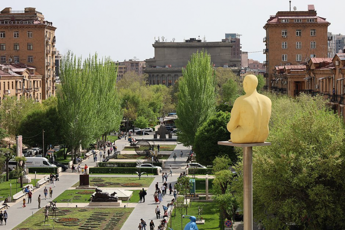 Старше Рима и дружелюбнее мегаполисов. Что притягивает туристов в Ереван и чем там заняться?