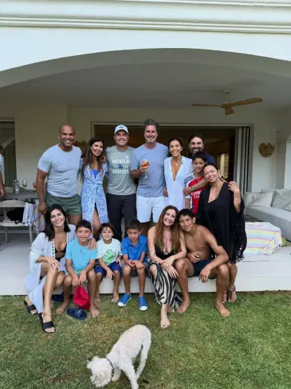 Как Дженнифер Лопес, Кристина Орбакайте, Илон Маск, Селена Гомес и Надежда Оболенцева отметили День Благодарения