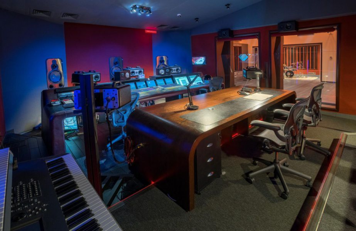 Экскурсия и открытый урок по звукорежиссуре на студии CineLab SoundMix