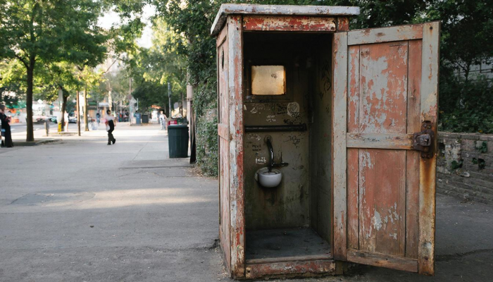 В Паттайе россиянин устроил туалетный инцидент на улице