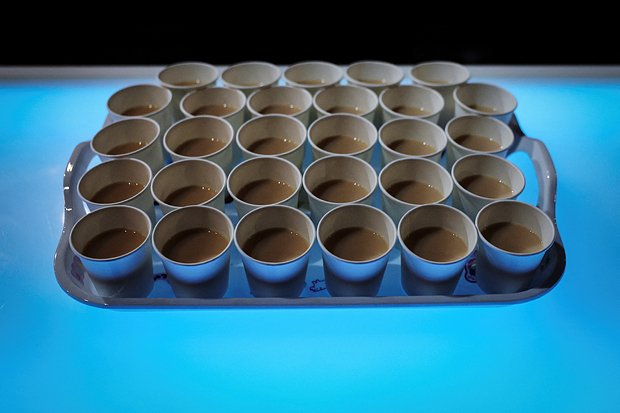 «Женщины красивы не худобой» Как бар, где суровые сотрудницы бьют посетителей, стал популярнее кафе с горничными и школьницами