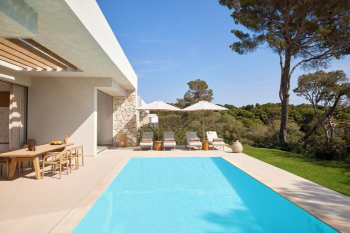 Новые роскошные виллы в Ikos Porto Petro