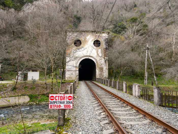 Заброшенная и ненужная Абхазия. Запущенное наследие СССР...
