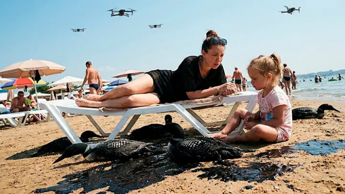 Чёрное море в огне и мазуте – в Кремль полетели красивые доклады: "Да здравствует курортный сезон"