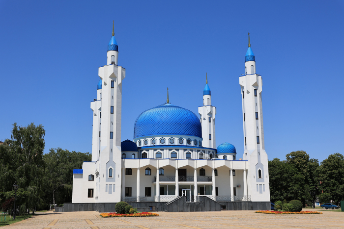 Шекспир и адыгейский сыр: августовский гид по Майкопу