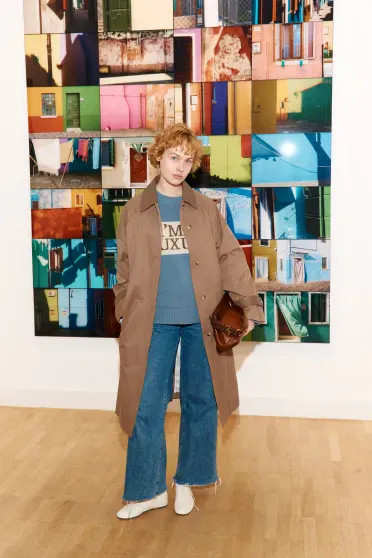 Константин Эрнст, Ольга Свиблова, Мария Миногарова с мужем и сын Анны Михалковой на открытии выставки в Москве