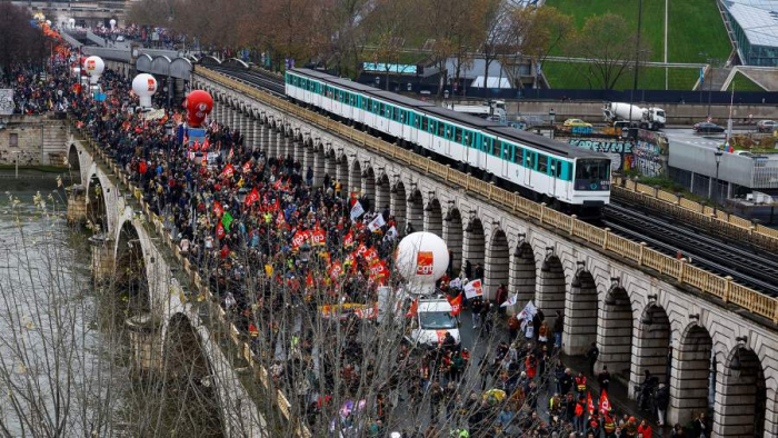 Air Canada отменила сотни рейсов из-за забастовки бортпроводников