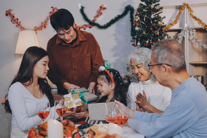 Шум, дзен и долг: как Новый год раскрывает культурный код Азии