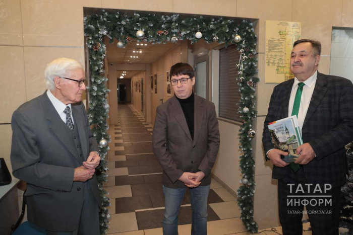 Фотосурәтләрдә – чын тарих: Казанда диктор Рөстәм Нәбиуллинның күргәзмәсе ачылды