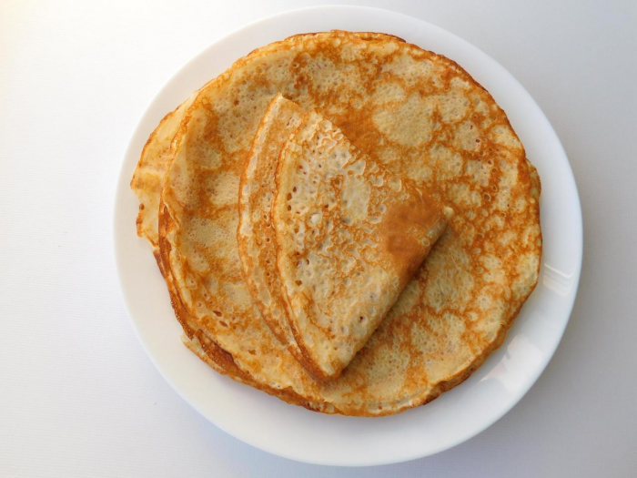 Как приготовить блины на поминки: классический постный рецепт