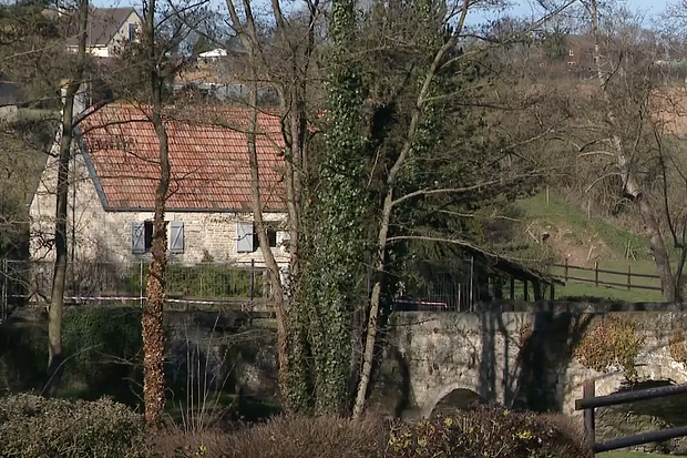 «Матрас под одеялом был залит кровью» Тихий врач и вся его семья загадочно исчезли. Их не могут найти уже почти 30 лет