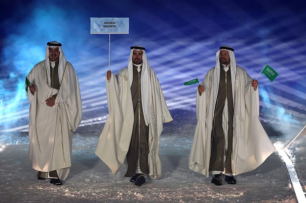 Танцующие кофеварки, декольте Марайи Кэри и путешествие во времени. Самые яркие кадры церемонии открытия зимней Олимпиады-2026