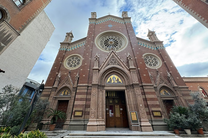 Постучись в его дверь. Как провести незабываемые выходные в турецком городе, который заменил россиянам Париж и Дубай