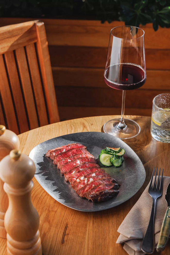 Ренессанс у моря: как знаковые рестораны Сочи переживают новую жизнь