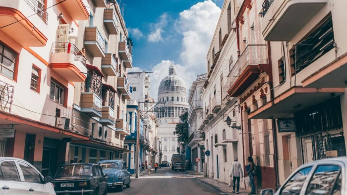 Готовы окунуться в мир познавательных приключений, солнца и безмятежных пляжей? Тогда отправляйтесь