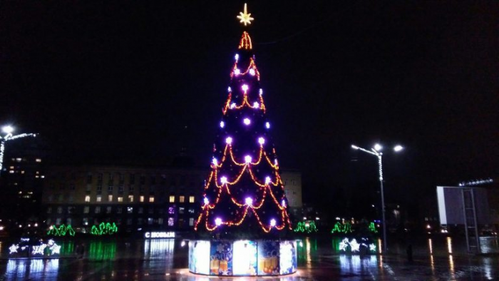 Главные новогодние ели Орла через призму времени