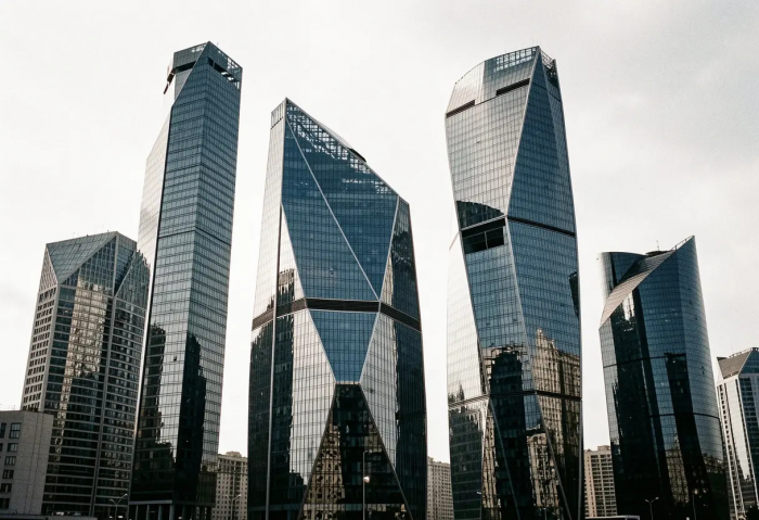 Как выживают застрявшие на курортах Ближнего Востока русские туристы