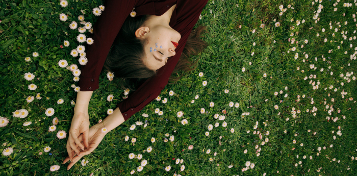 Если вы тоже читаете рабочие чаты в отпуске: почему мы не умеем отдыхать, чем это чревато и что делать