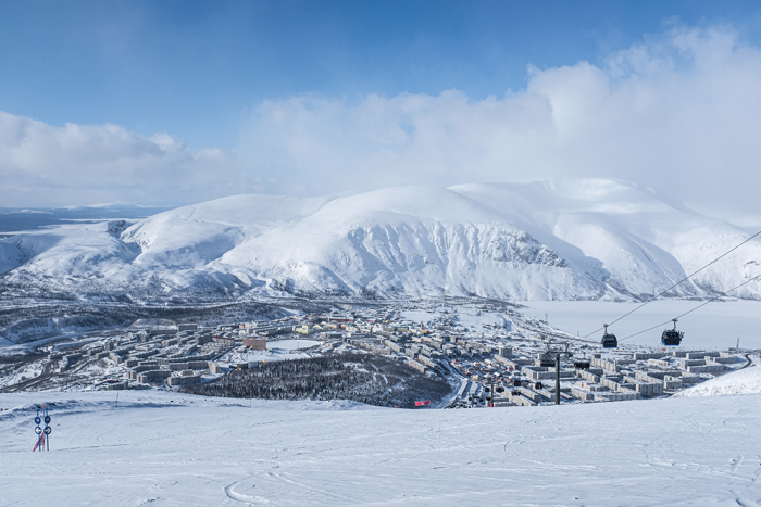 Топ-10 лучших горнолыжных курортов России для отдыха зимой 2025–2026