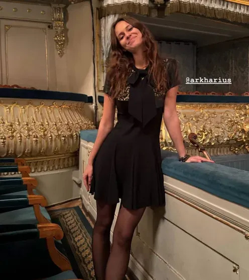 Саша Новикова и Федук с дочерью, Агата Муцениеце и Пётр Дранга, Антон и Елена Пинские, Карина Нигай и все-все смотрят "Щелкунчик" в Большом театре