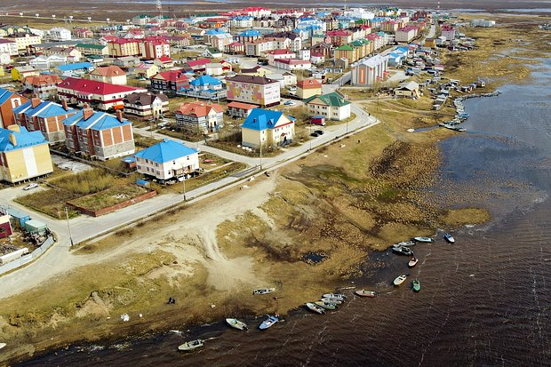 Россиянка решила показать родное село в Арктике всему миру. Почему его стоит увидеть всем?