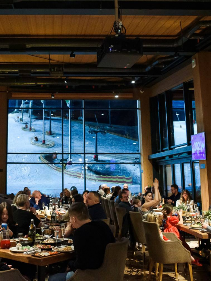 Где встретить Новый год в Петербурге: лучшие рестораны и отели для волшебной ночи