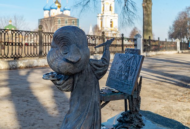 Хомлины, ангелы и грибы с глазами Российские туристы начали охоту за уникальными скульптурами. Где они их находят?