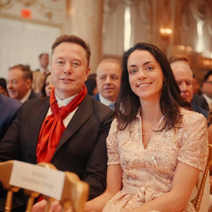 Илон Маск с девушкой и Дональд Трамп с детьми впервые вышли в свет после обнародования файлов Эпштейна