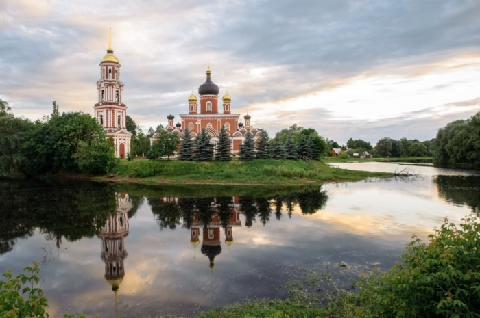 Старинный красивый русский город, где почти нет туристов