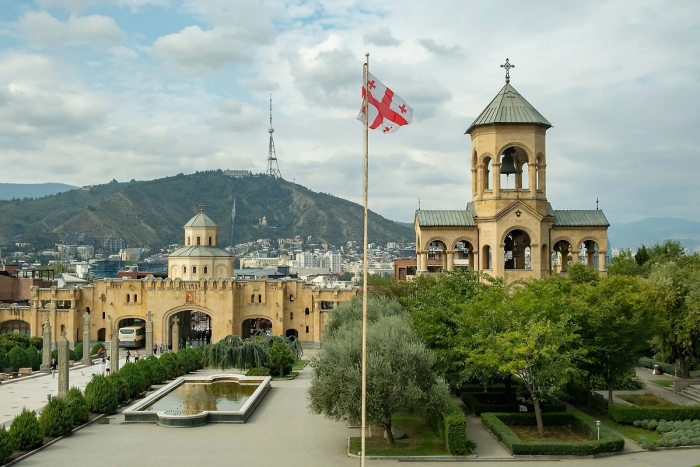 Куда поехать на майские праздники 2026: короткие маршруты по России и ближнему зарубежью