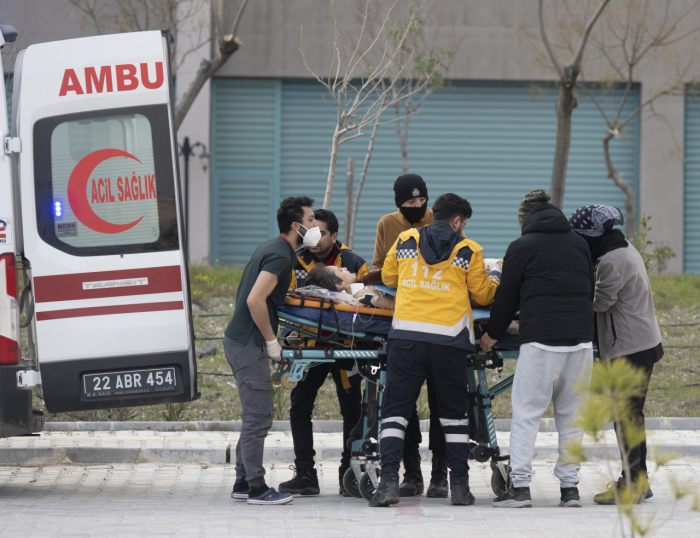 Гостей отеля в Стамбуле переселили после смертельного отравления трёх туристов