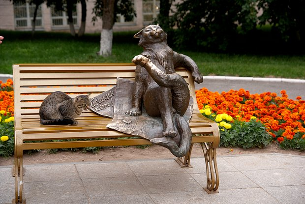 Хомлины, ангелы и грибы с глазами Российские туристы начали охоту за уникальными скульптурами. Где они их находят?