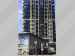 Городские контрасты. Как старинные "избушки" Барнаула уходят в тень современных высоток