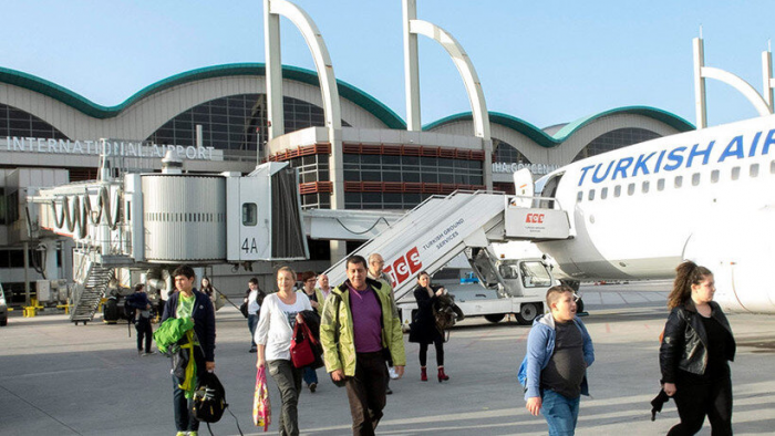 Турция не пускает в самолеты граждан РФ из-за того что они русские и лишает их миллионов рублей прямо в аэропорту