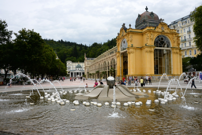 Курорты Чехии остались без туристов из России. Знаменитые Карловы Вары в кризисе, ведь европейцы тратят деньги совсем по-другому