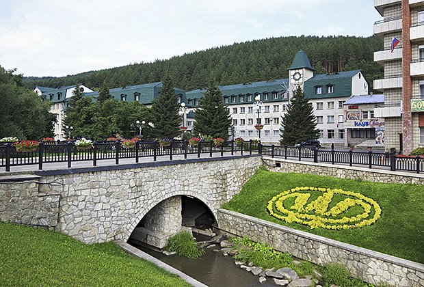 Отдых в Белокурихе зимой 2025-2026: санатории, горнолыжные склоны и другие причины посетить курорт на Алтае