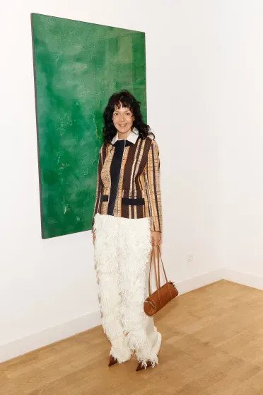 Константин Эрнст, Ольга Свиблова, Мария Миногарова с мужем и сын Анны Михалковой на открытии выставки в Москве