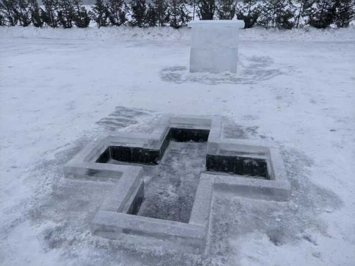 В Барнауле заканчивают строительство Крещенского городка. Фото