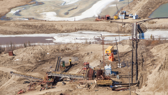 Сейф Земли: какие полезные ископаемые скрыты подо льдом Гренландии