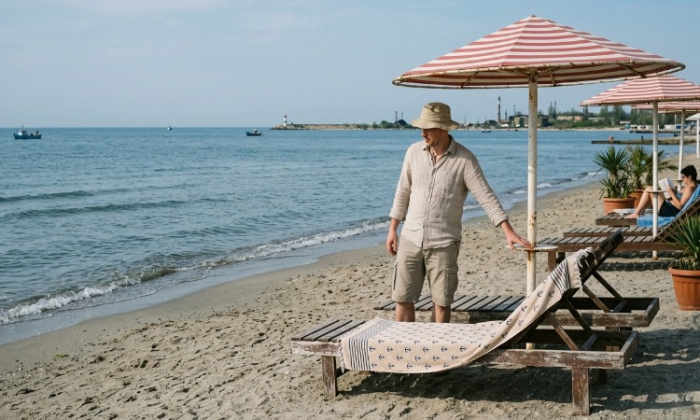 Туристов на курортах штрафуют за полотенца и лежаки