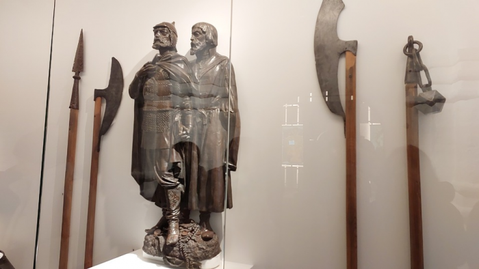 Выставка в монастыре: шуба князя Пожарского нашла неожиданное применение