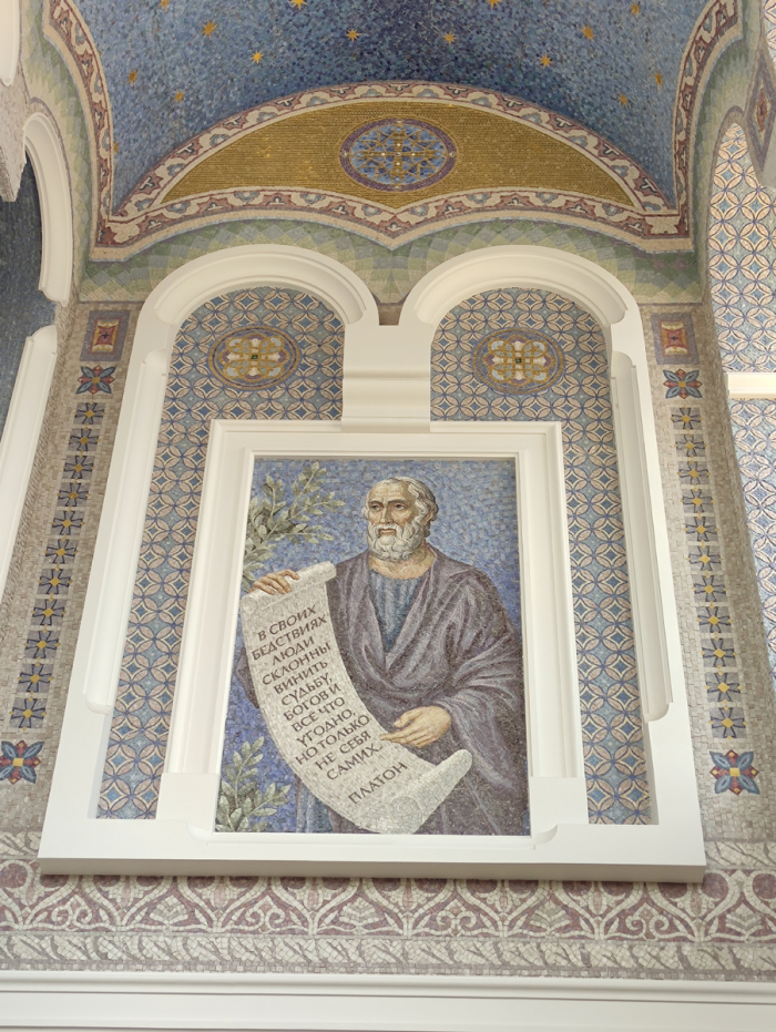 Вся итальянская делегация открыла рот: "Не могли русские такое сделать!" В Крыму из 100 миллионов кусочков построили 8-е чудо света.