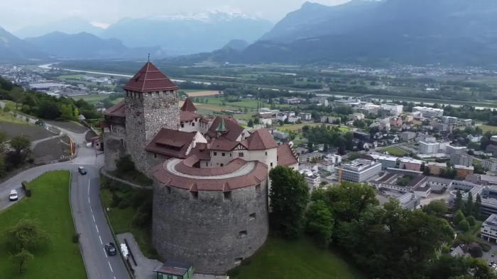 Шесть крошечных стран, которые реально пересечь пешком за один день