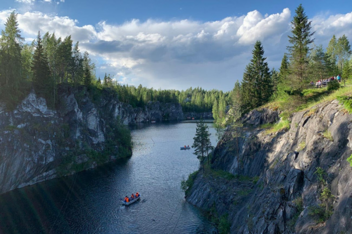 Рускеала: туристическая мекка на месте древнего мраморного каньона
