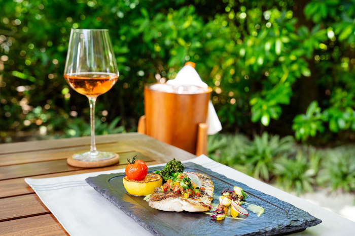 Летать над вулканами и отдыхать в тропическом спа: чем заняться в отпуске в августе 2026 года