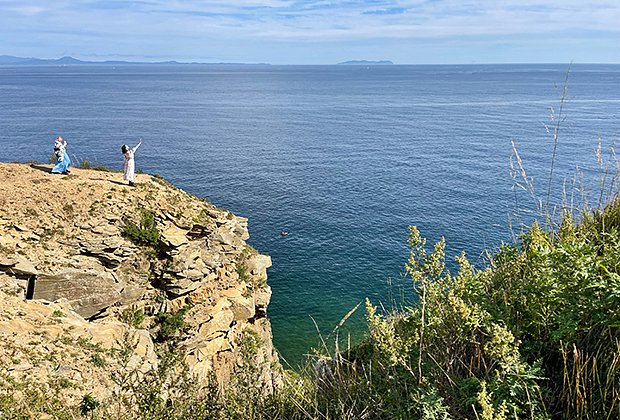 Где недорого отдохнуть на море в России летом 2026 года: лучшие курорты, цены, как добраться