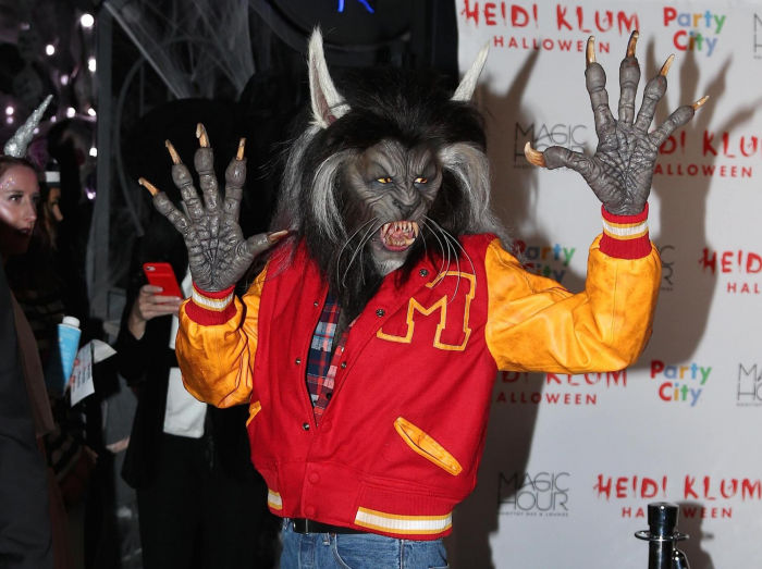 Инопланетянин, зомби, червь и еще 12 самых безумных костюмов королевы Хэллоуина Хайди Клум