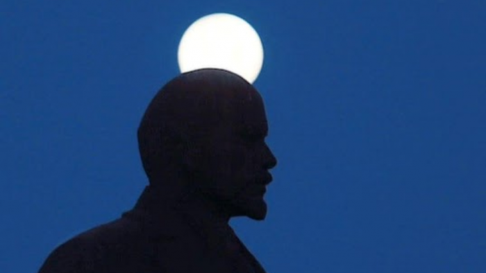 Еще жив. Какие памятники вождю революции Ленину еще остались в Барнауле